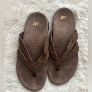 New balance sandals size 7